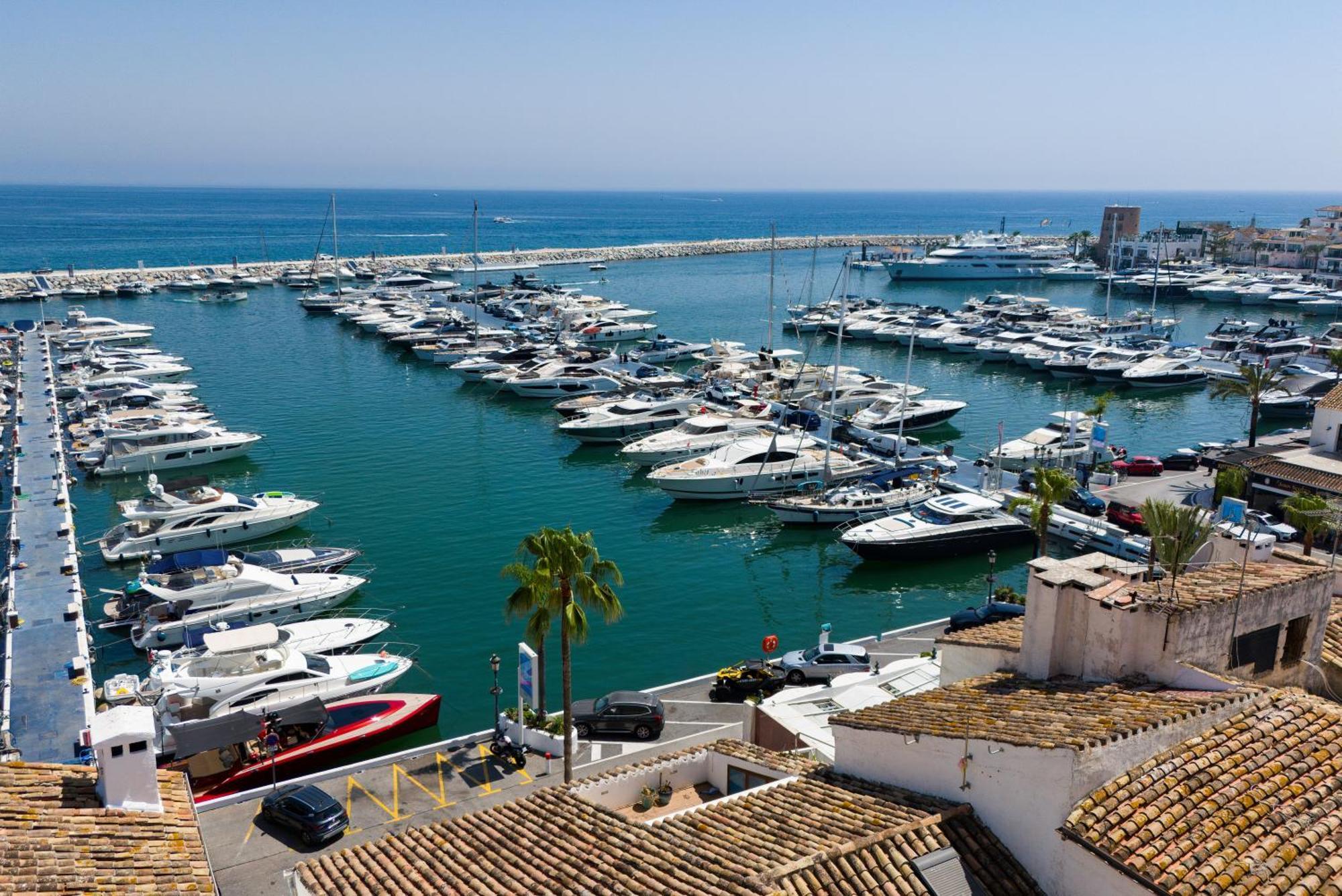 Ferienwohnung 243-Fully Renovated-Puerto Banus Marbella Front Line Penthouse Exterior foto