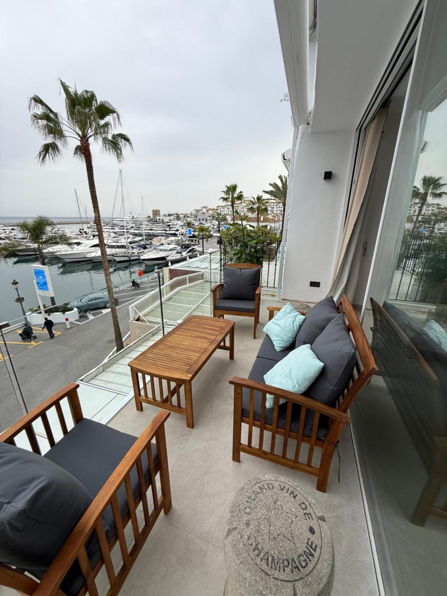 Ferienwohnung 243-Fully Renovated-Puerto Banus Marbella Front Line Penthouse Exterior foto