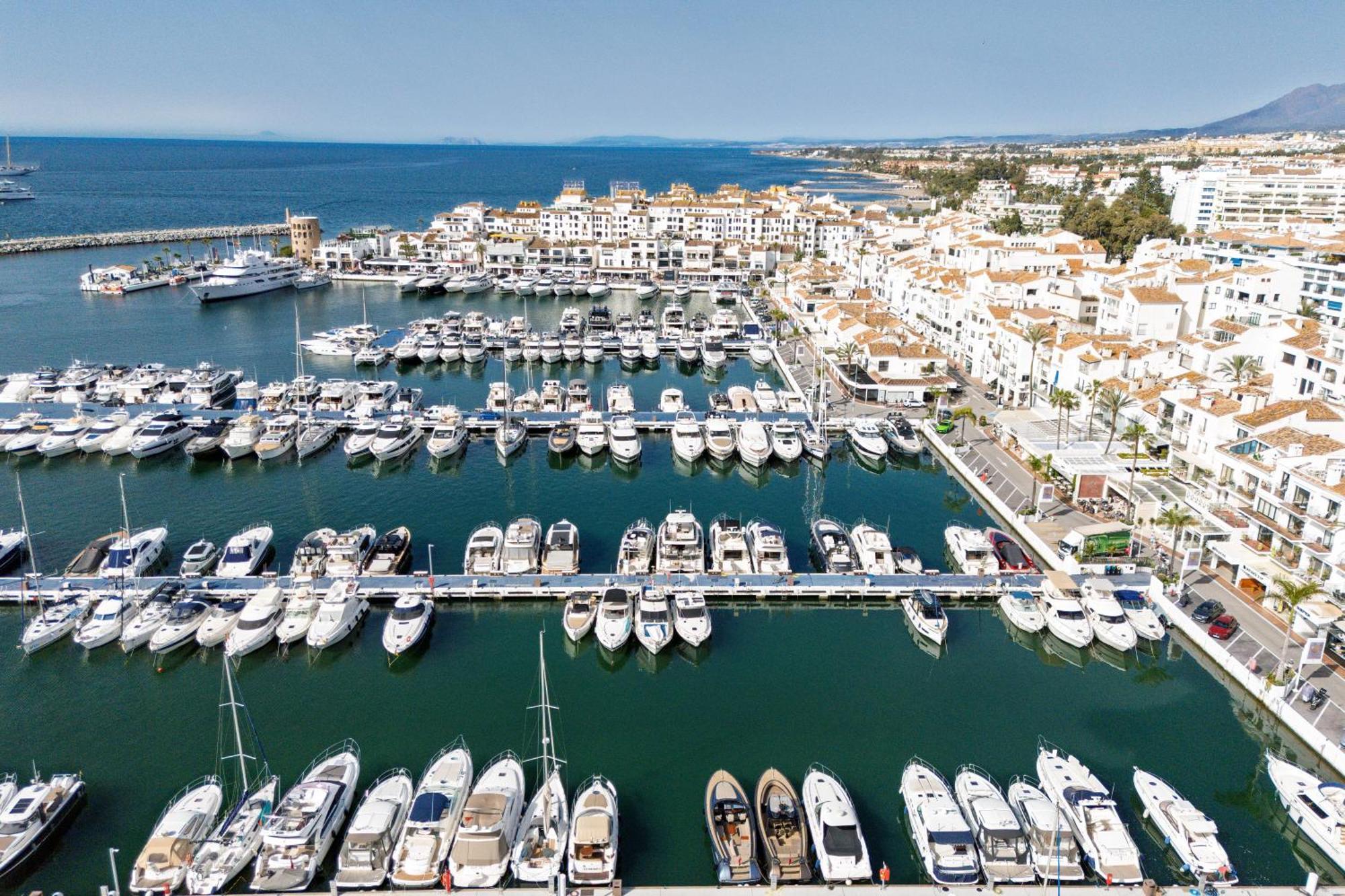 Ferienwohnung 243-Fully Renovated-Puerto Banus Marbella Front Line Penthouse Exterior foto